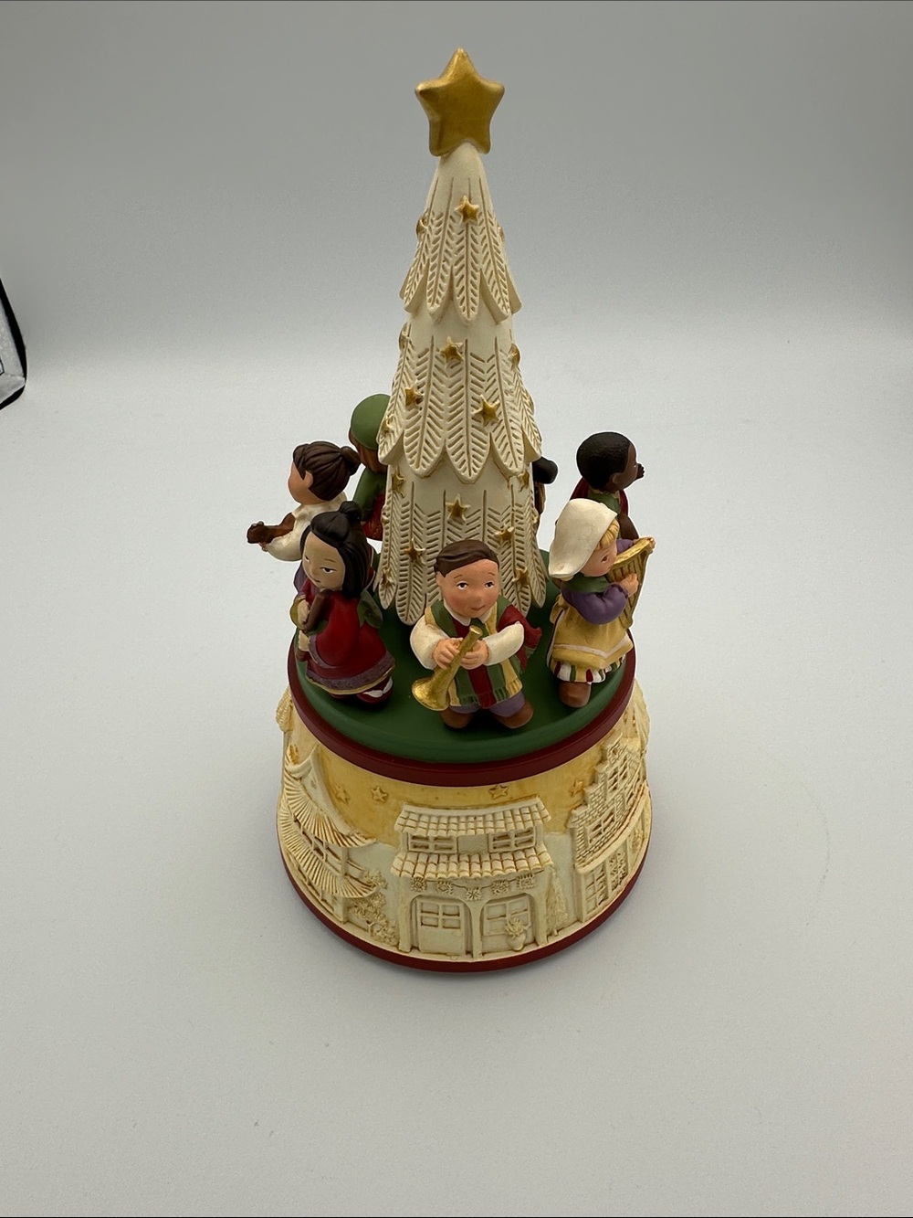 2007 Hallmark Keepsake "Joy to the World" interactive musical decoration